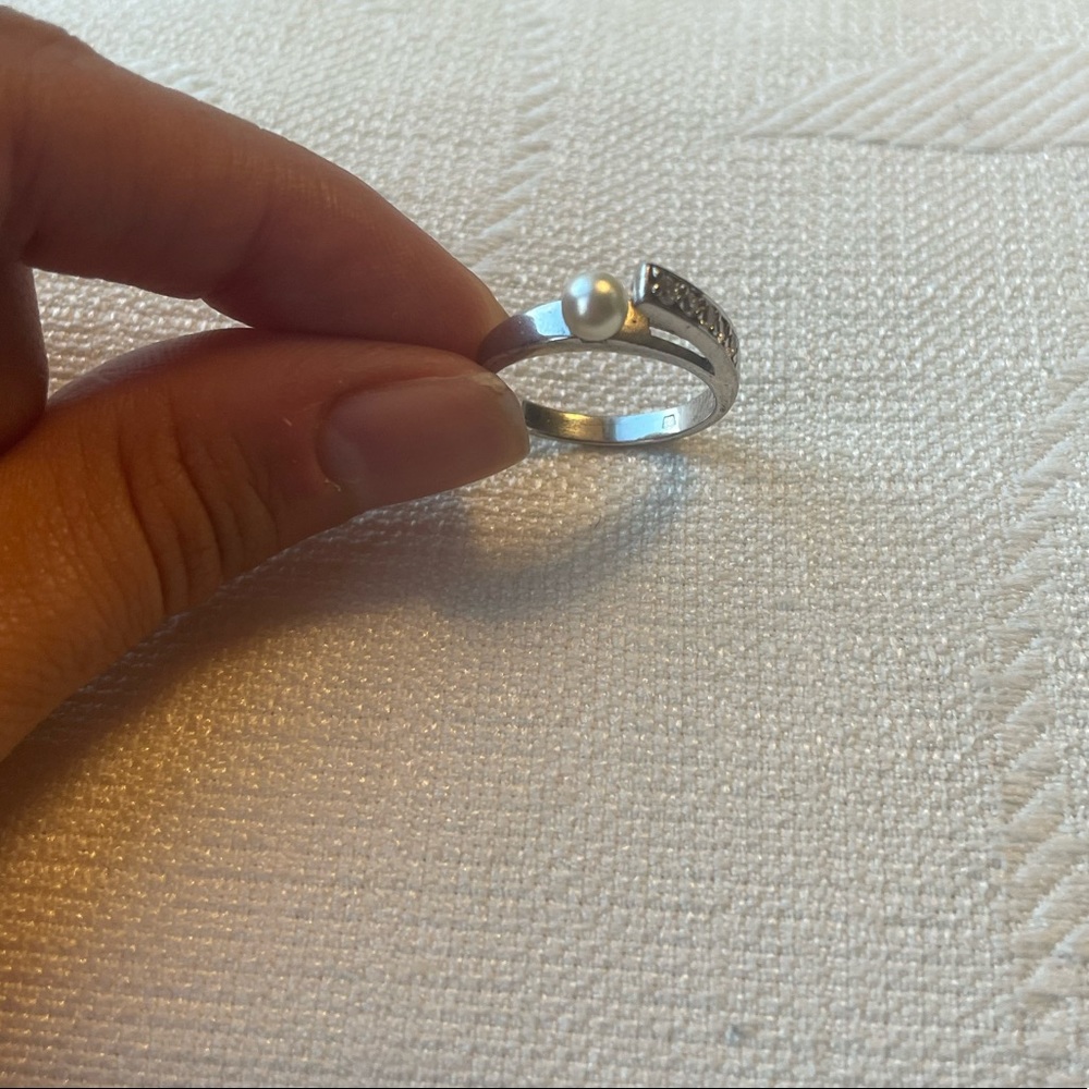 Pearl ring